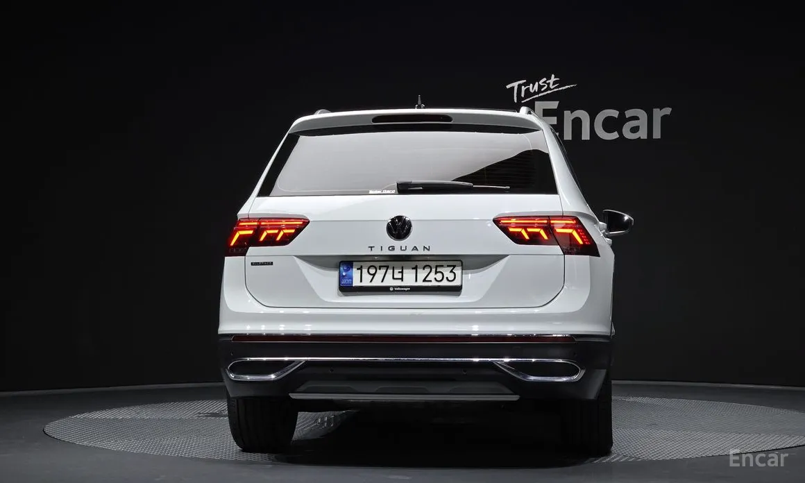 Фото 4 - Volkswagen Tiguan