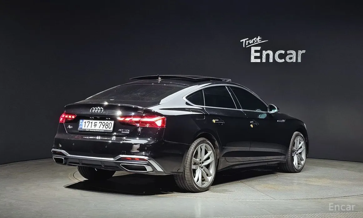 Фото 2 - Audi A5