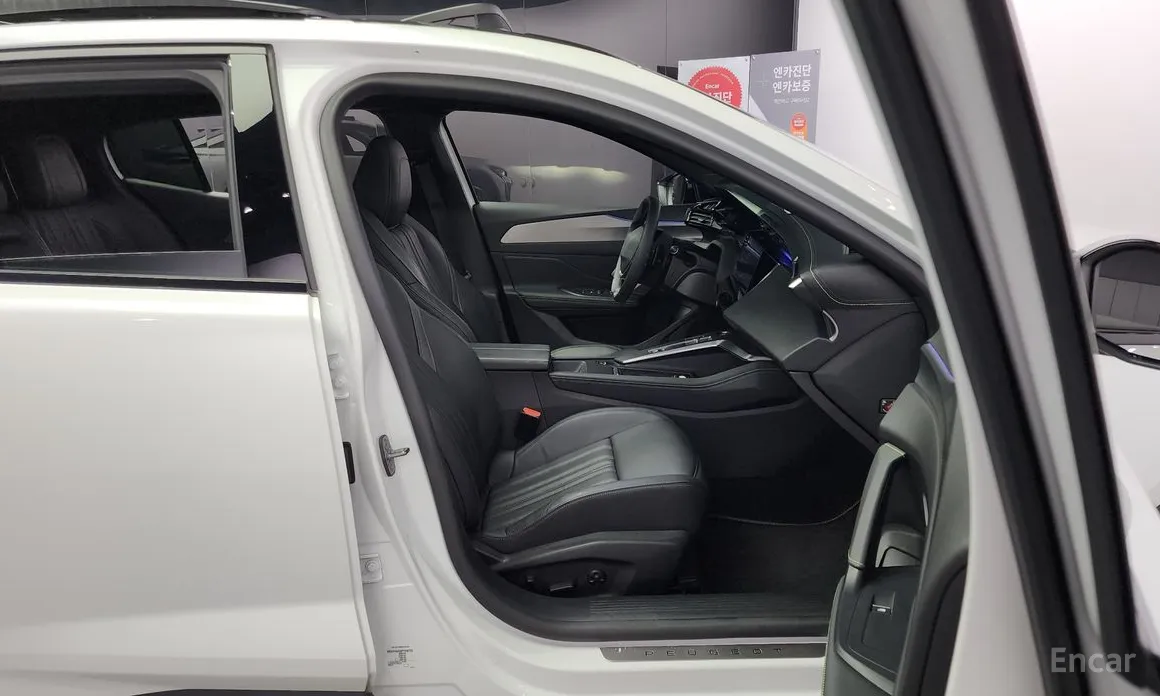 Фото 10 - Peugeot 408