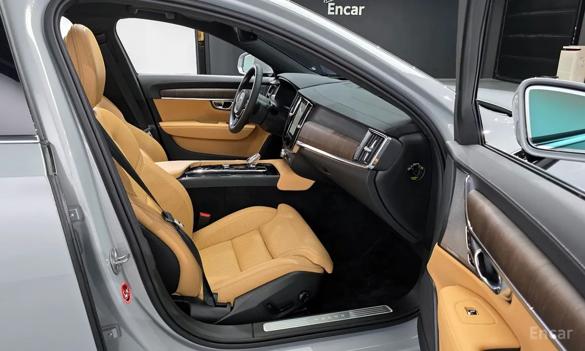 Фото 12 - Volvo S90