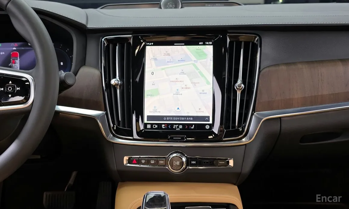 Фото 19 - Volvo S90