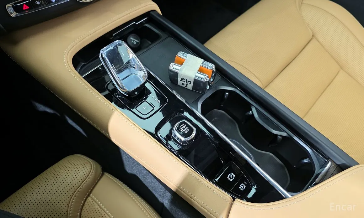 Фото 9 - Volvo S90