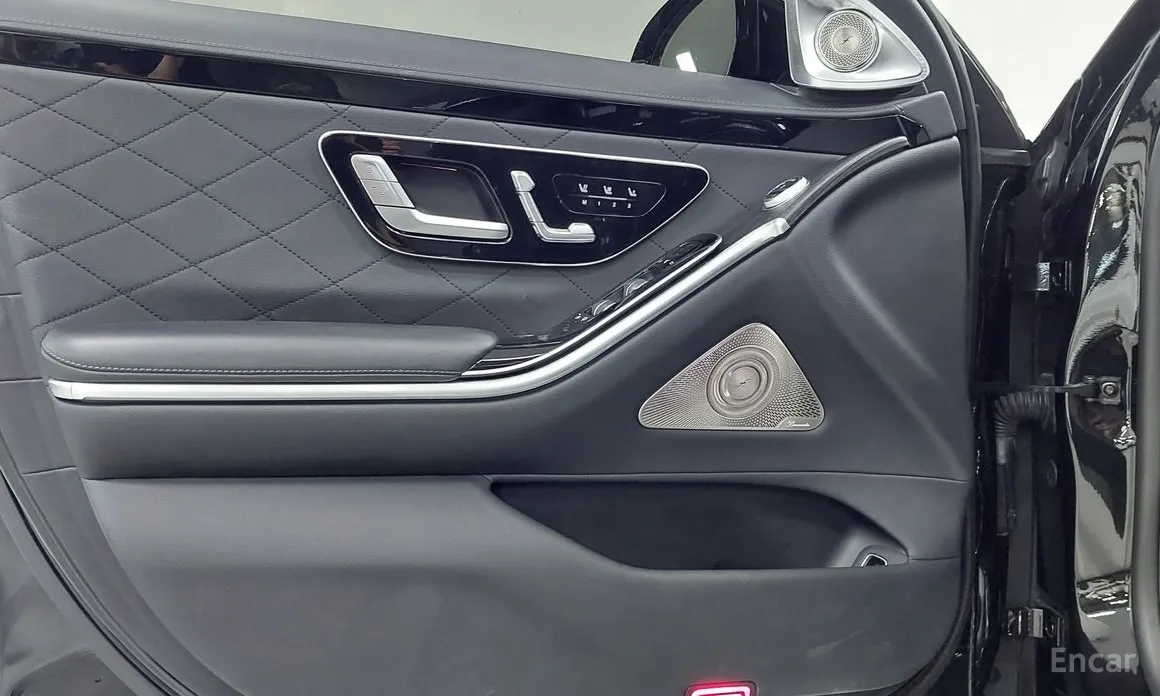 Фото 15 - Mercedes-Benz S-Class