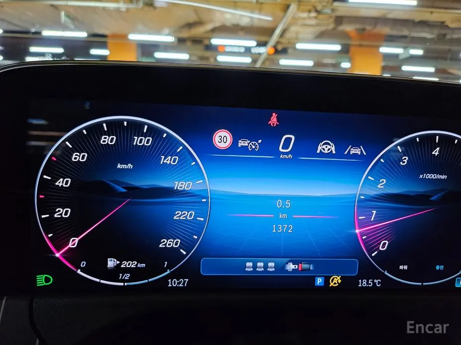 Фото 20 - Mercedes-Benz E-Class