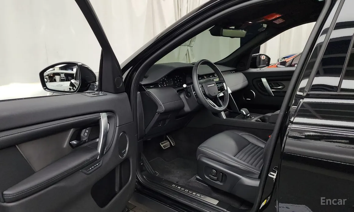 Фото 10 - Land Rover Discovery Sport