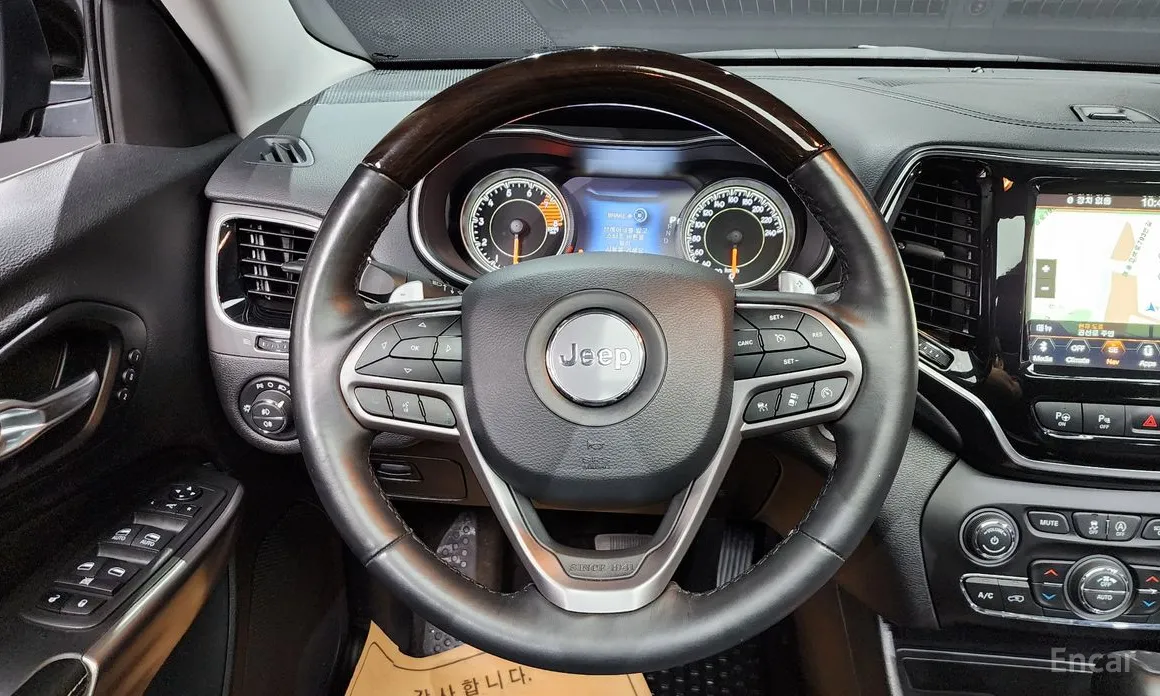 Фото 13 - Jeep Cherokee