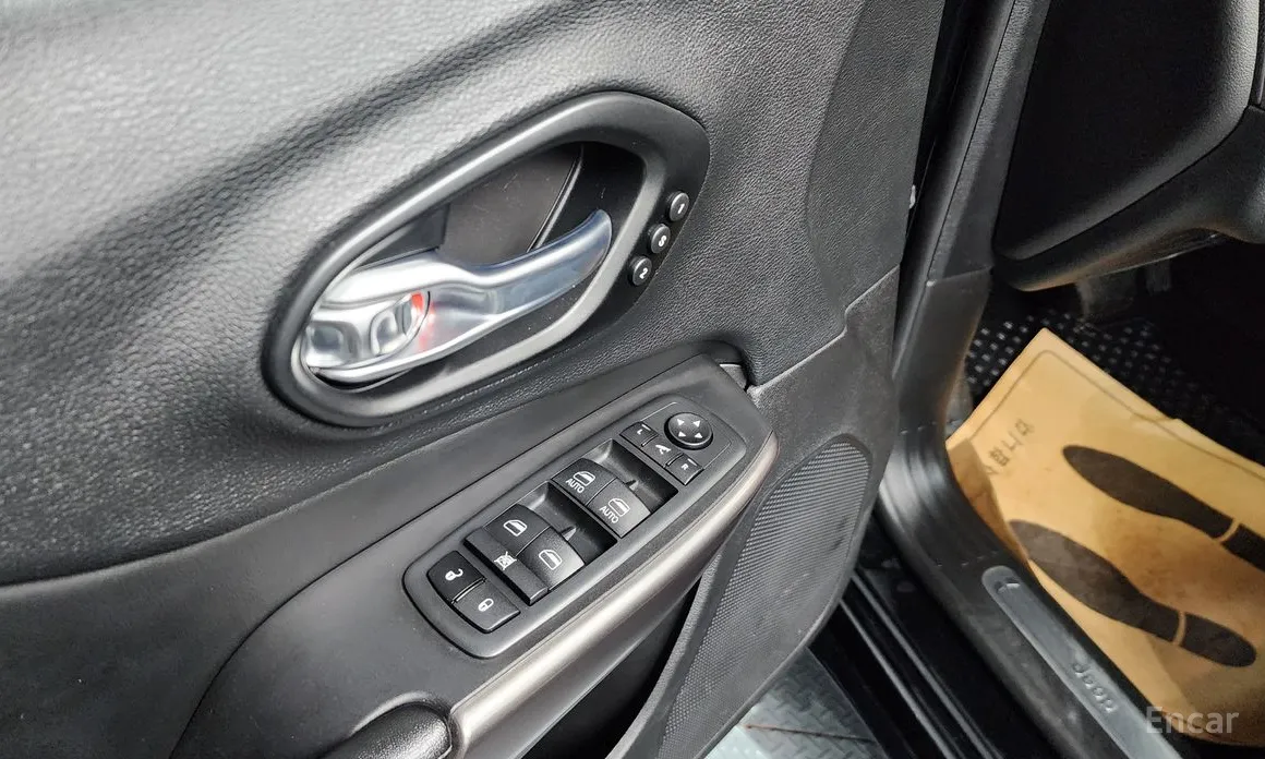 Фото 18 - Jeep Cherokee