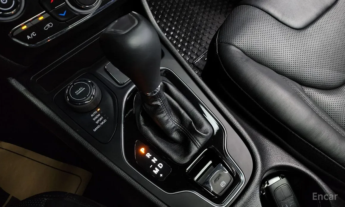 Фото 9 - Jeep Cherokee