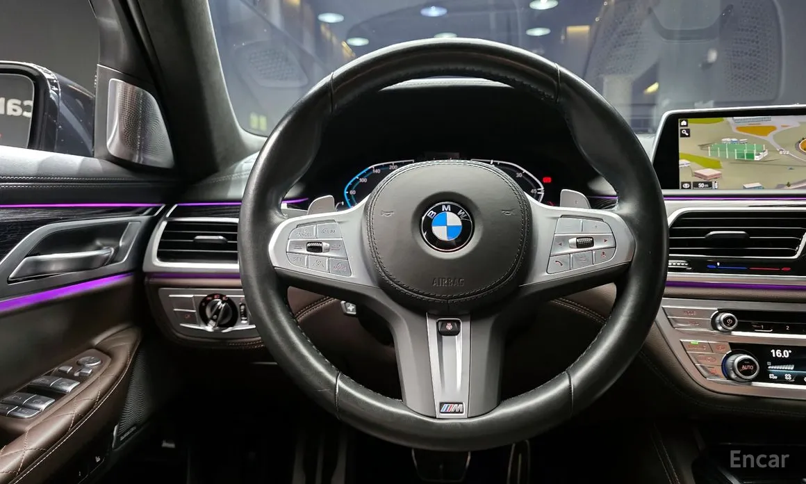 Фото 13 - BMW 7 Series