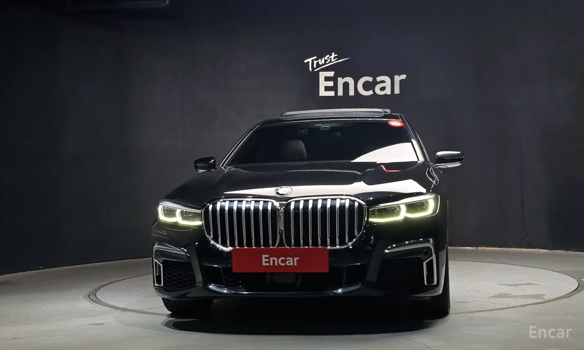 Фото 3 - BMW 7 Series