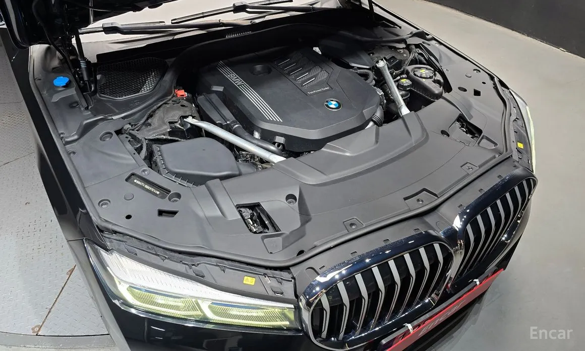 Фото 6 - BMW 7 Series