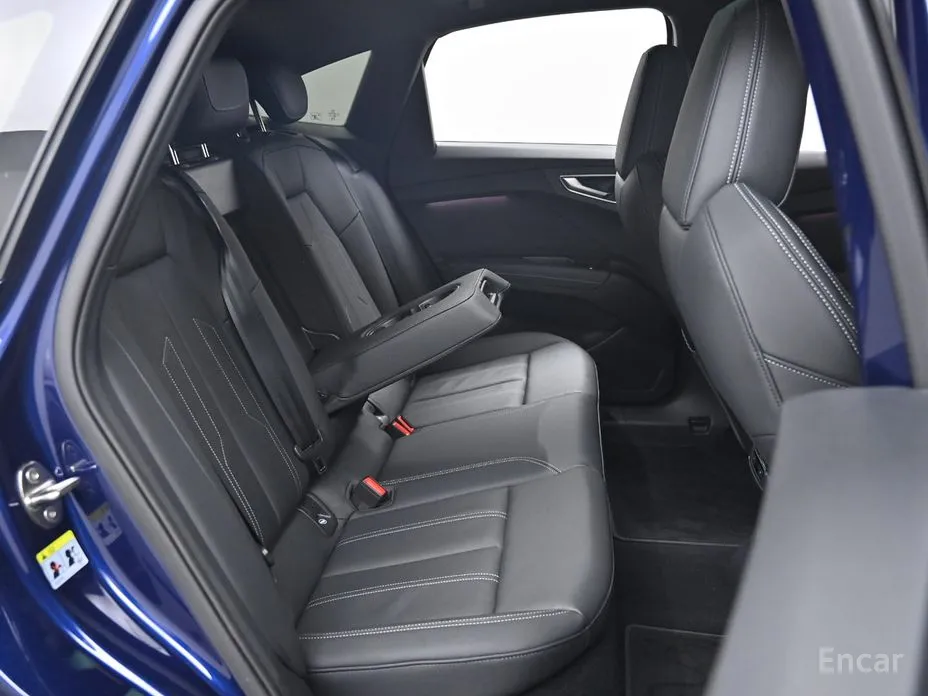 Фото 12 - Audi Q4 e-tron