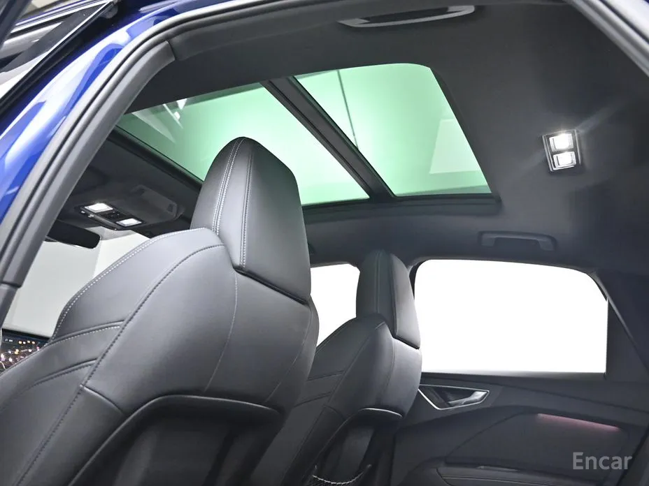 Фото 19 - Audi Q4 e-tron