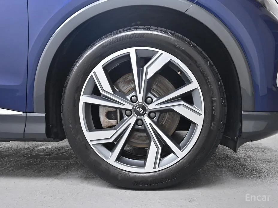 Фото 5 - Audi Q4 e-tron