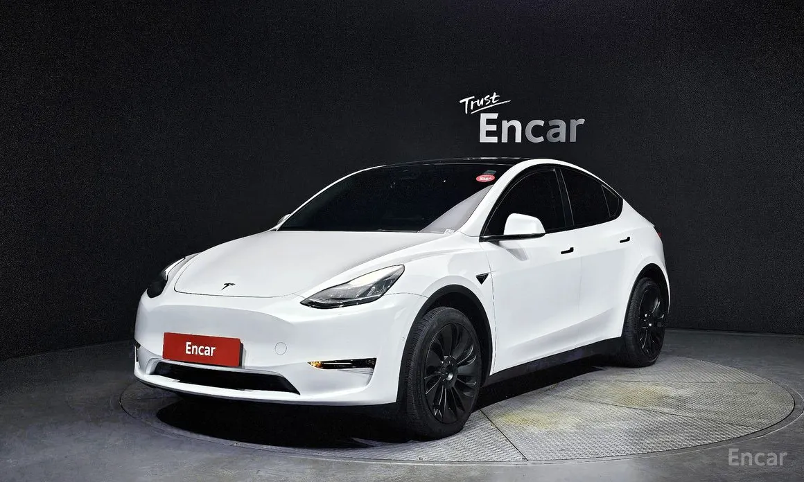 Фото 1 - Tesla Model Y
