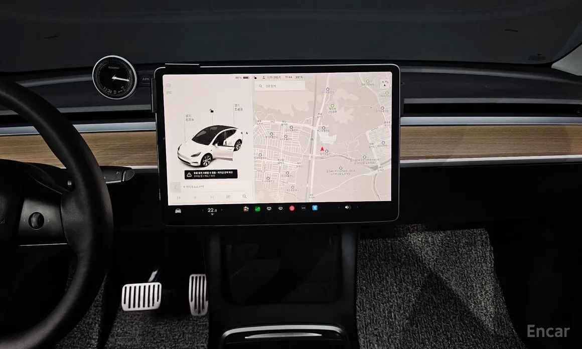 Фото 15 - Tesla Model Y