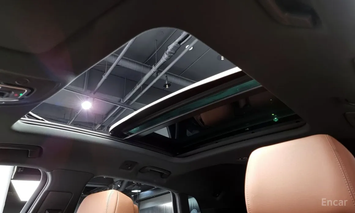 Фото 19 - Audi Q8 e-tron