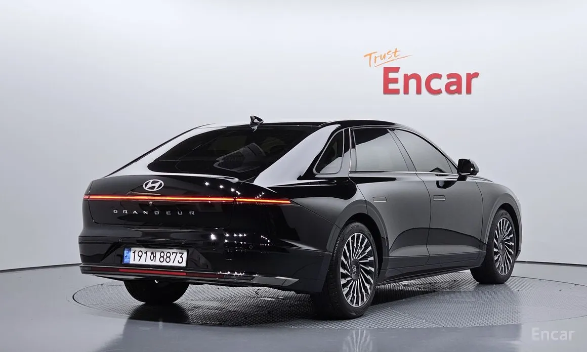 Фото 2 - Hyundai Grandeur