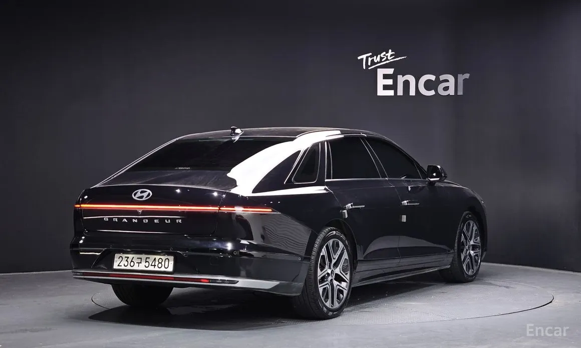 Фото 2 - Hyundai Grandeur