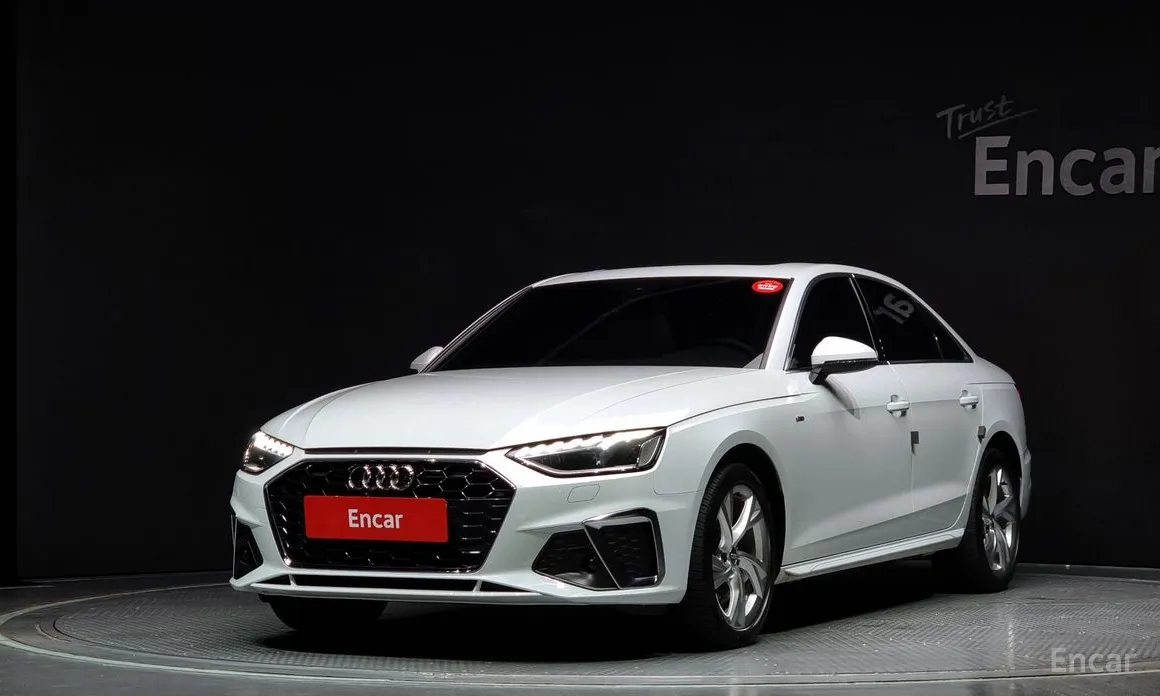 Фото 1 - Audi A4