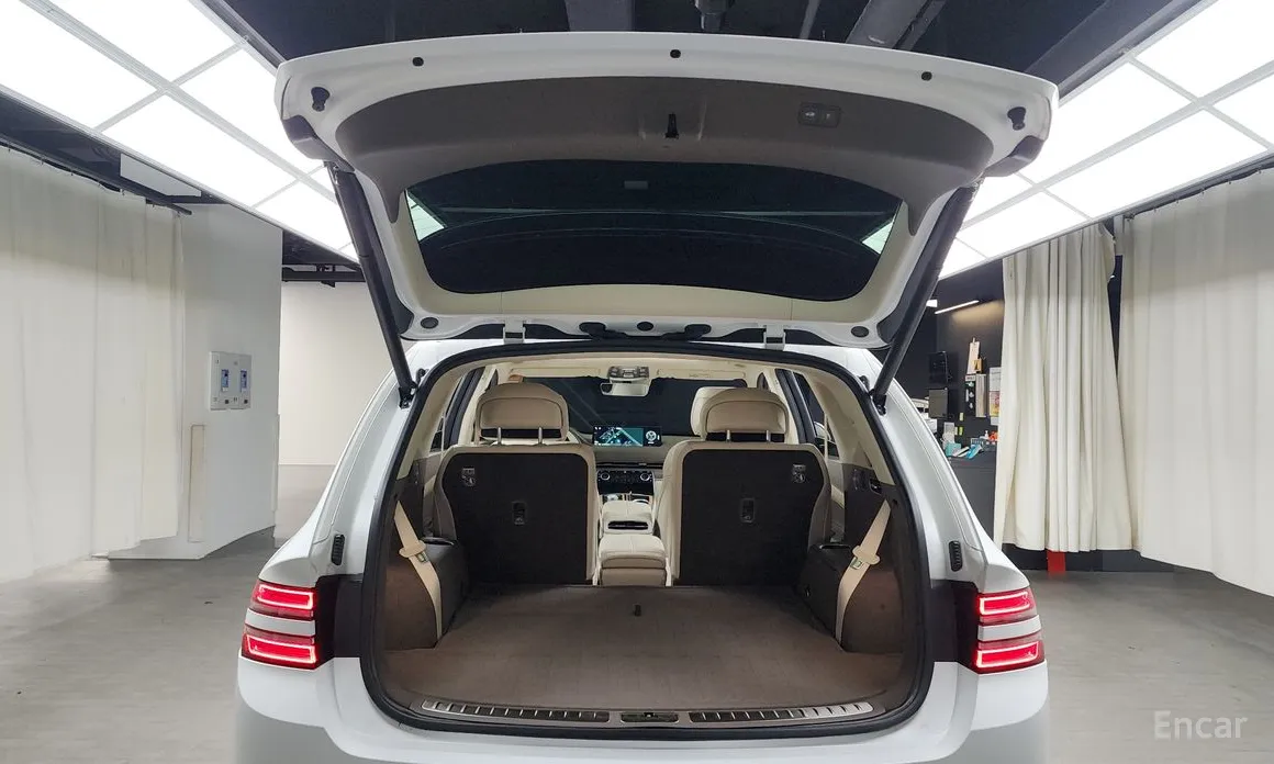 Фото 20 - Genesis GV80