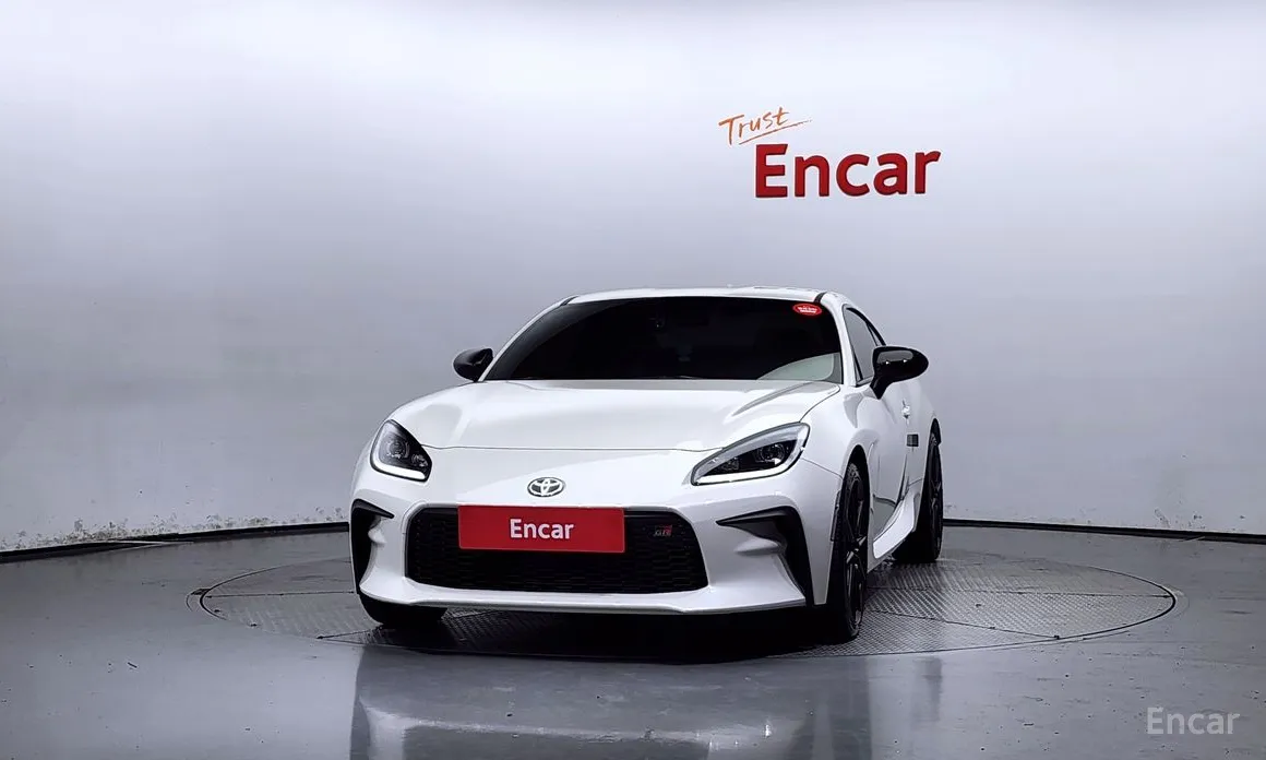 Фото 3 - Toyota 86