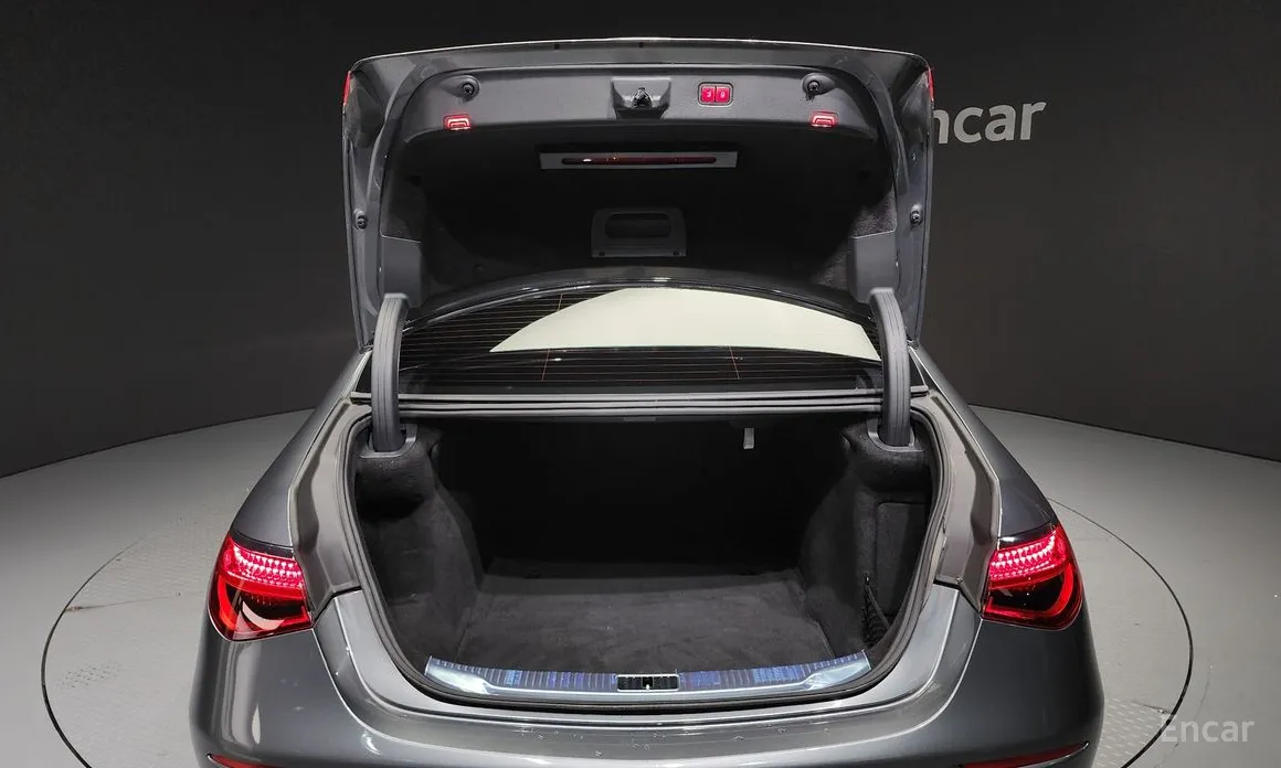 Фото 20 - Mercedes-Benz S-Class