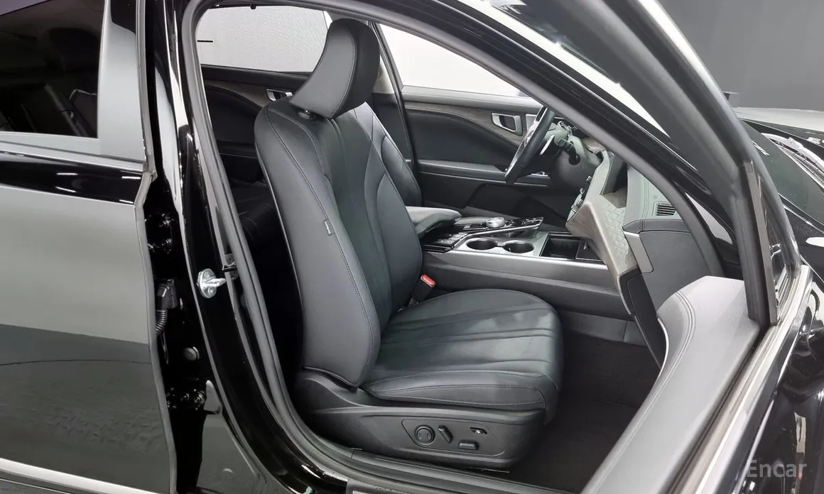 Фото 12 - Kia K8