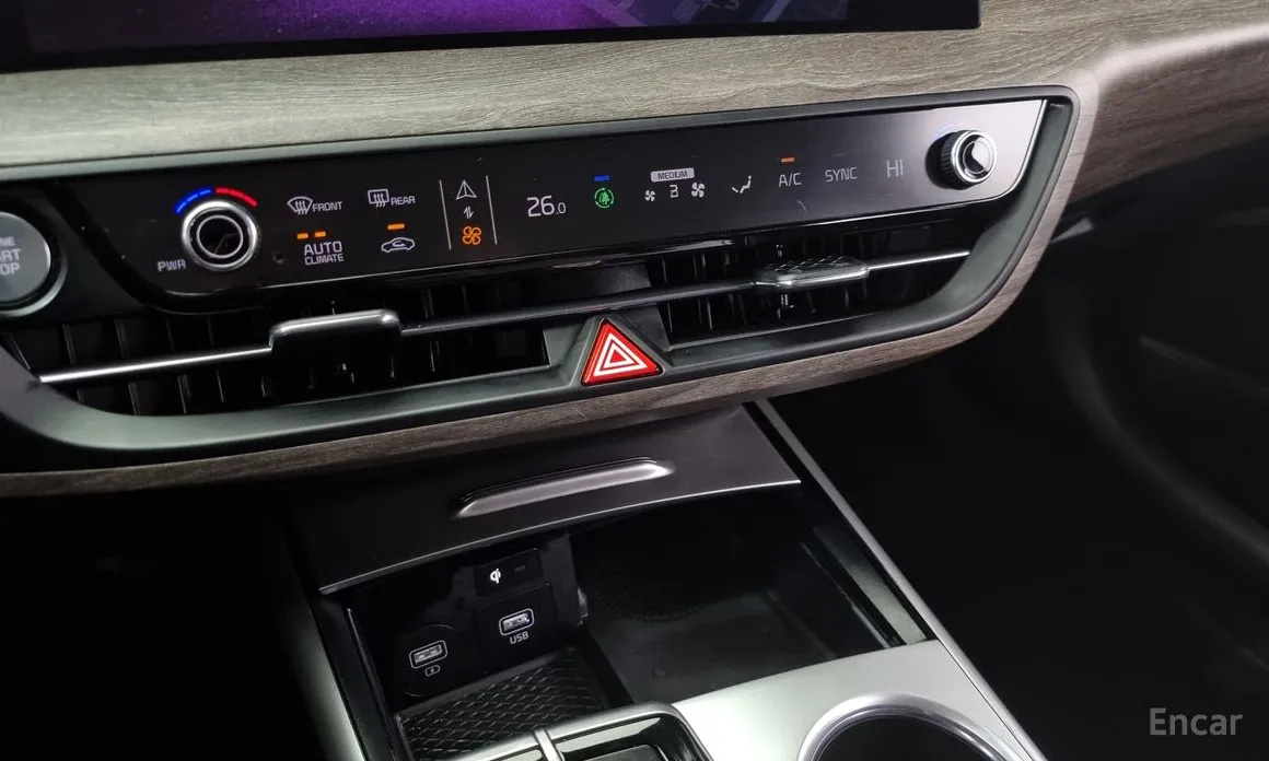 Фото 17 - Kia K8