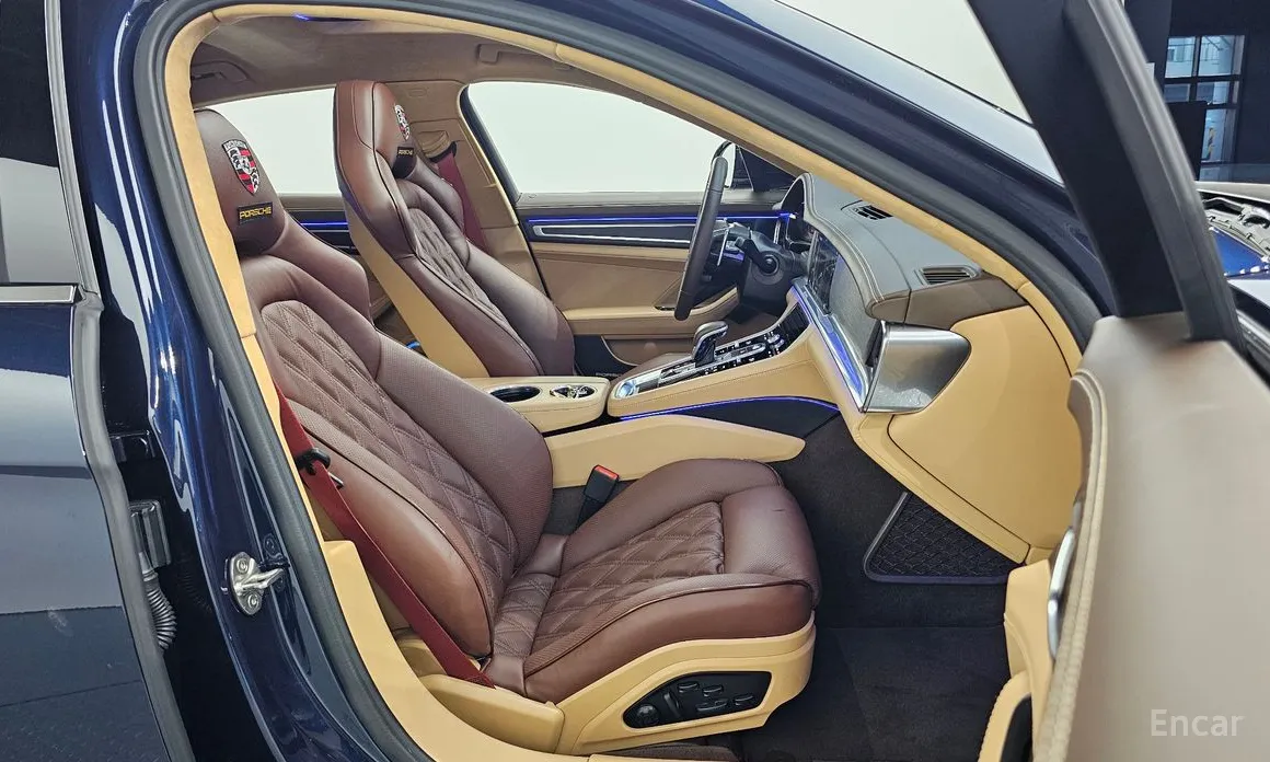 Фото 10 - Porsche Panamera