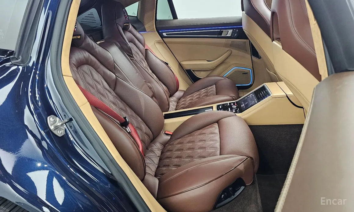 Фото 12 - Porsche Panamera