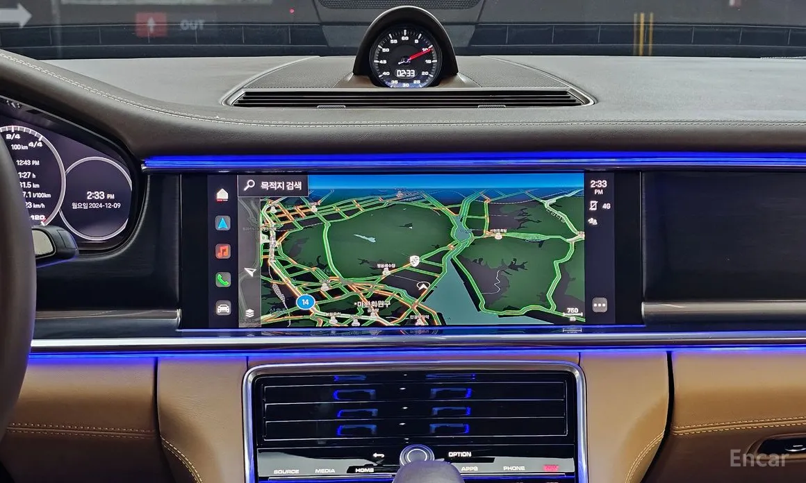 Фото 14 - Porsche Panamera