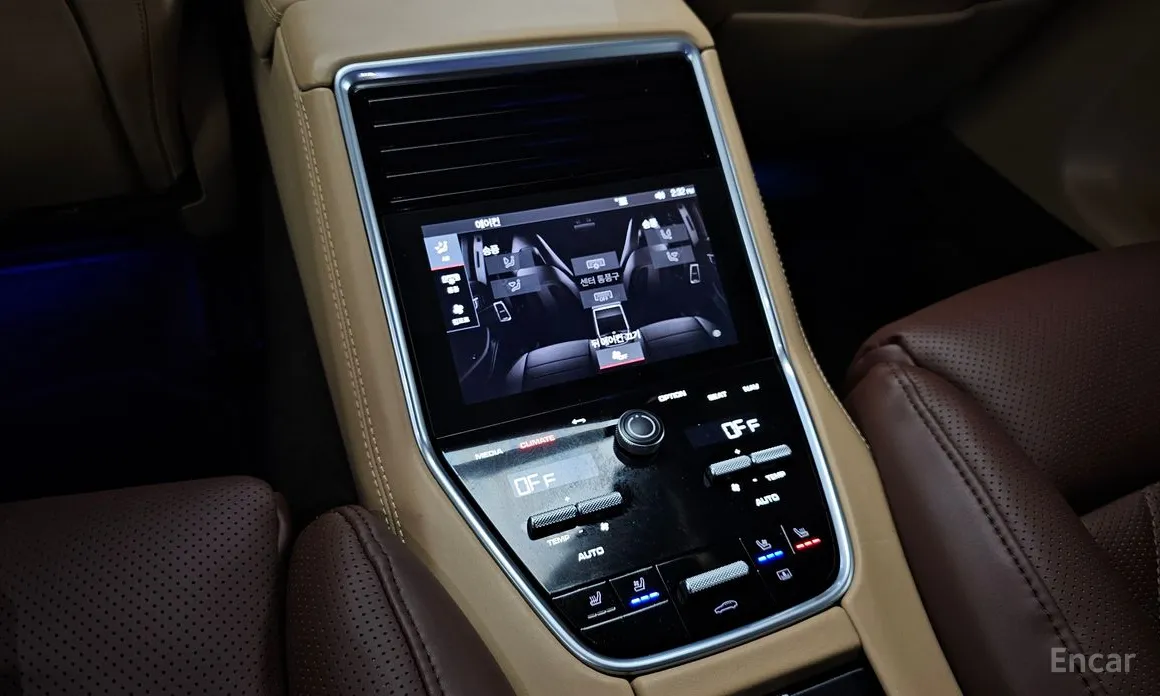 Фото 18 - Porsche Panamera