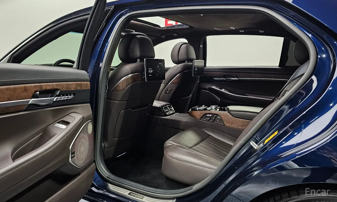 Фото 12 - Genesis G90