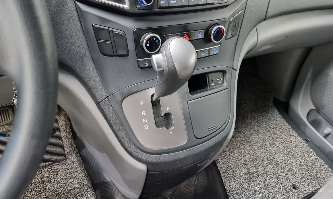 Фото 9 - Hyundai Starex