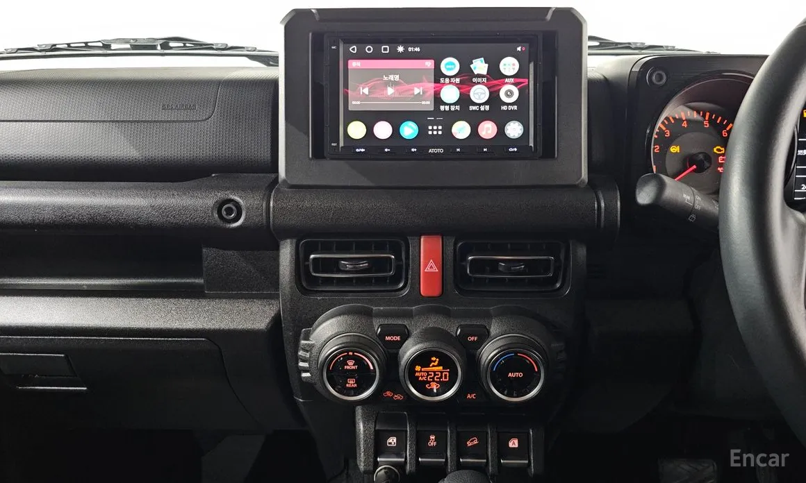 Фото 14 - Suzuki Jimny