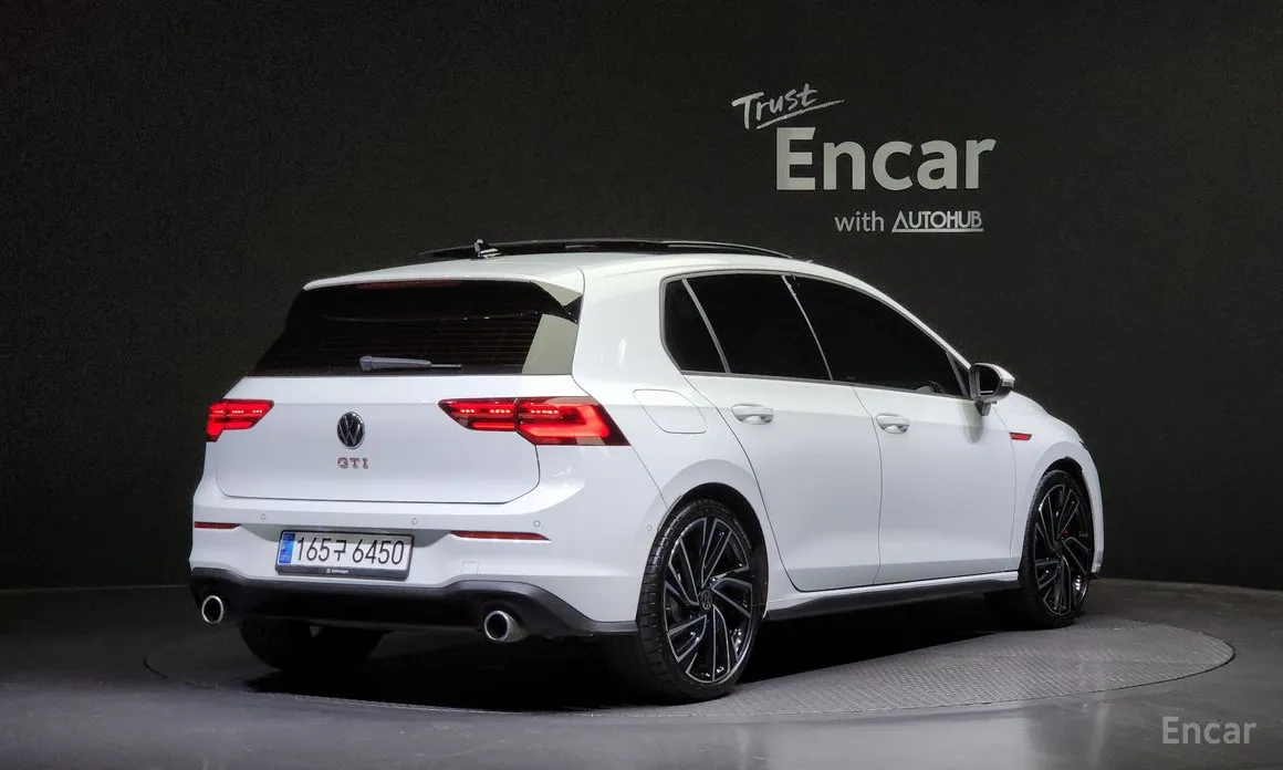 Фото 2 - Volkswagen Golf