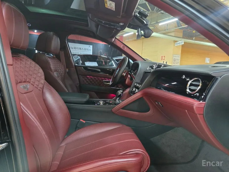 Фото 10 - Bentley Bentayga