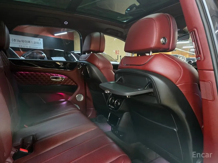 Фото 11 - Bentley Bentayga