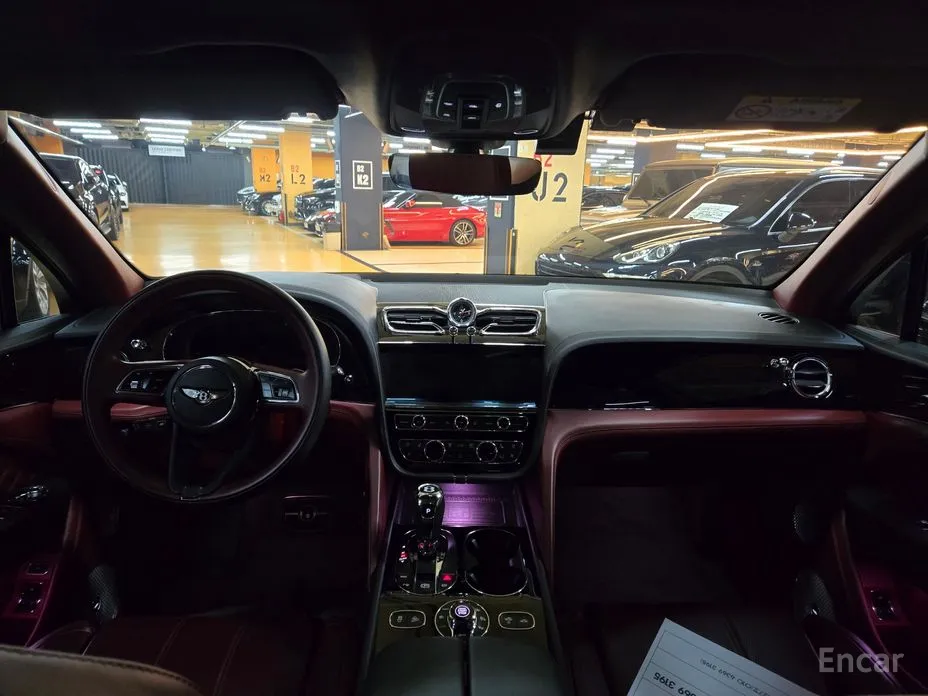 Фото 14 - Bentley Bentayga