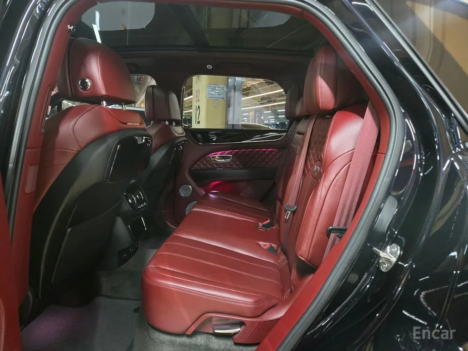 Фото 15 - Bentley Bentayga