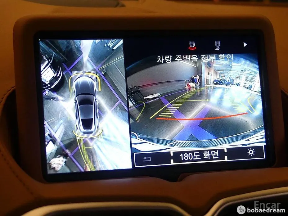 Фото 11 - Aston Martin Vantage