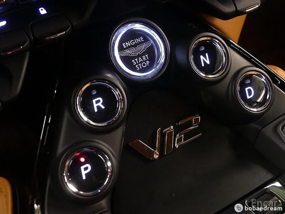 Фото 7 - Aston Martin Vantage