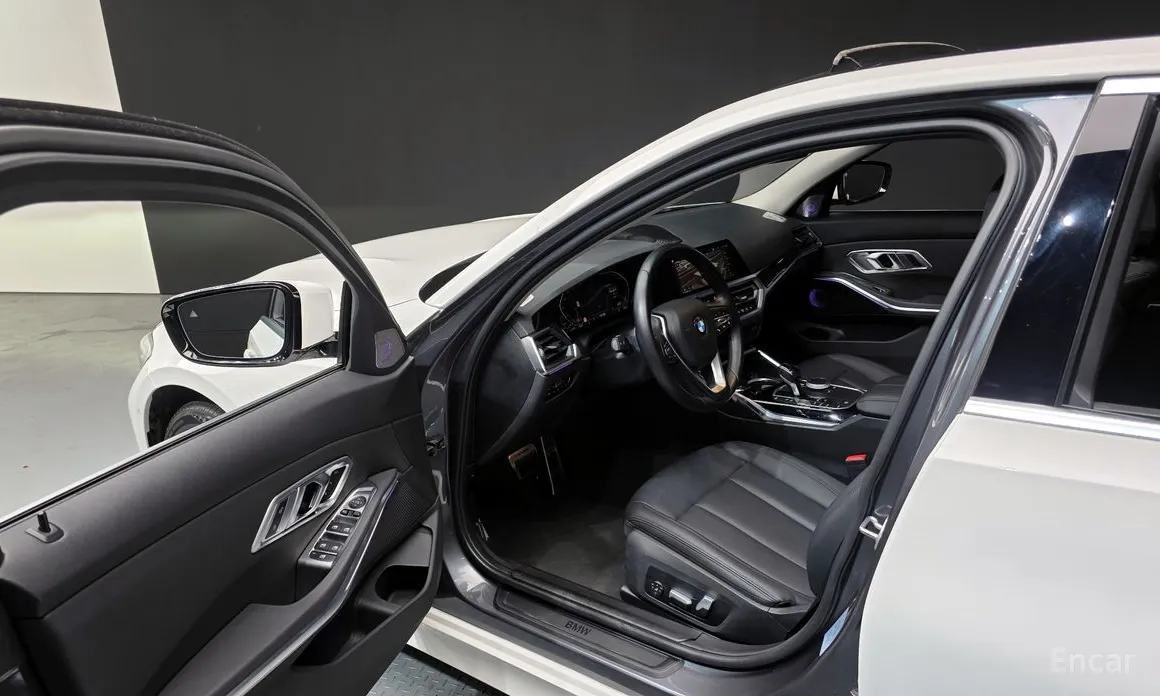 Фото 10 - BMW 3 Series