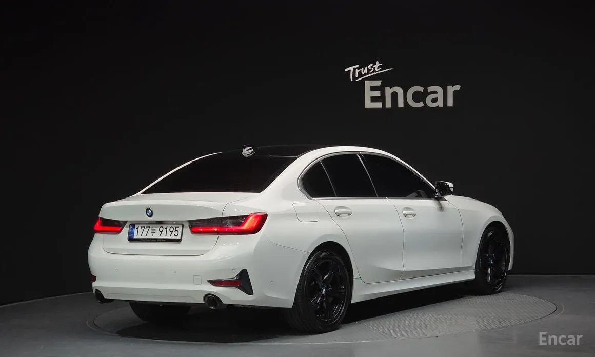 Фото 2 - BMW 3 Series