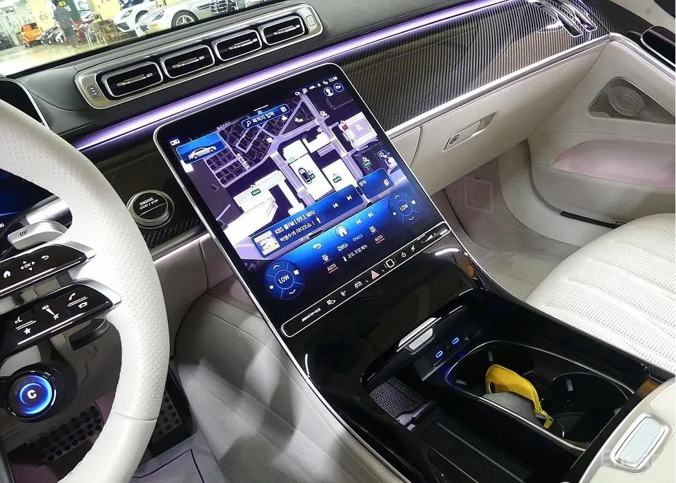 Фото 13 - Mercedes-Benz S-Class