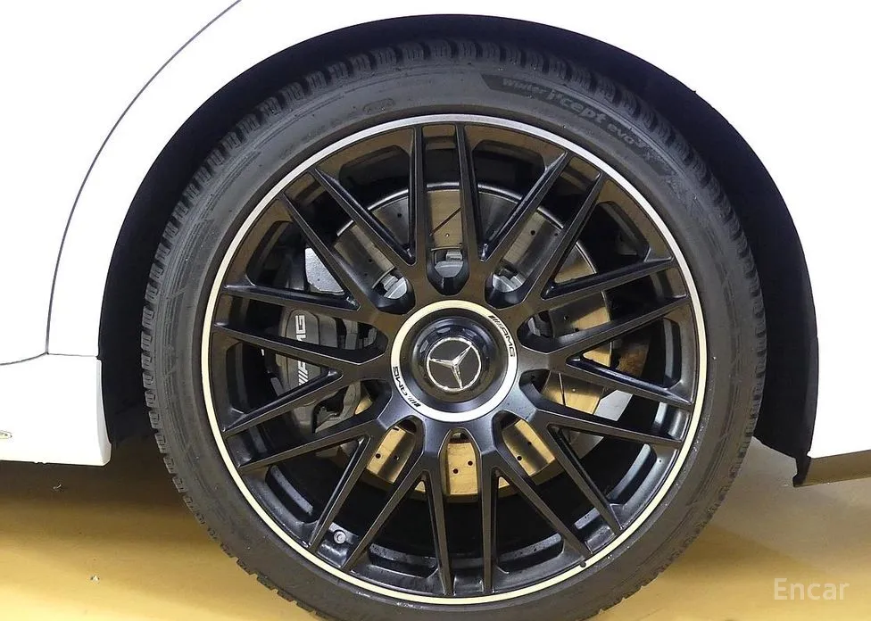 Фото 5 - Mercedes-Benz S-Class