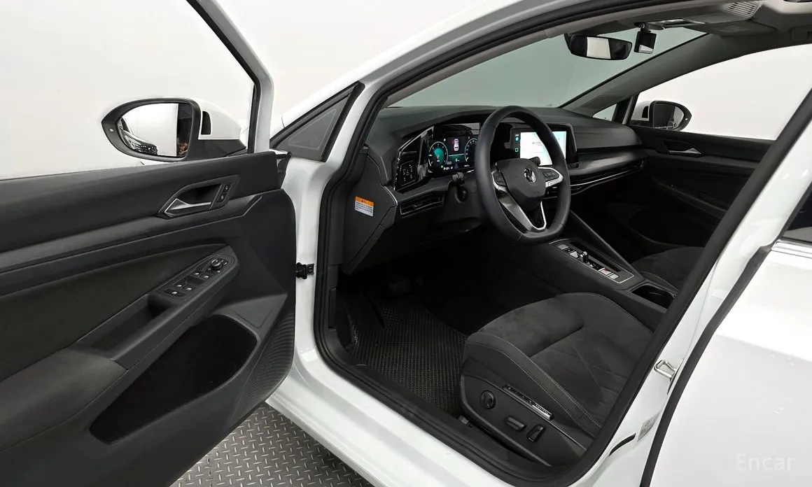 Фото 10 - Volkswagen Golf