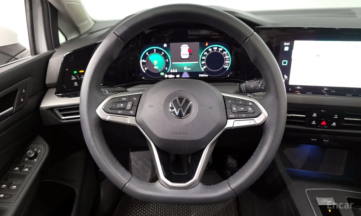 Фото 13 - Volkswagen Golf