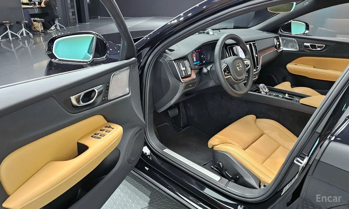 Фото 11 - Volvo S60